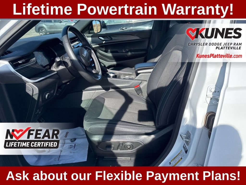 Used 2024 Jeep Grand Cherokee L Laredo AWD/4WD image 16