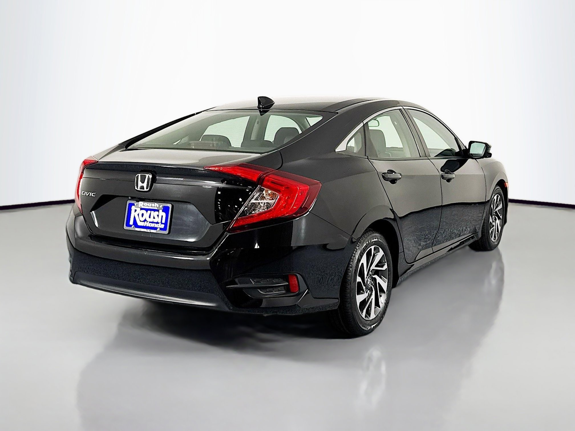 Certified 2018 Honda Civic EX image 5