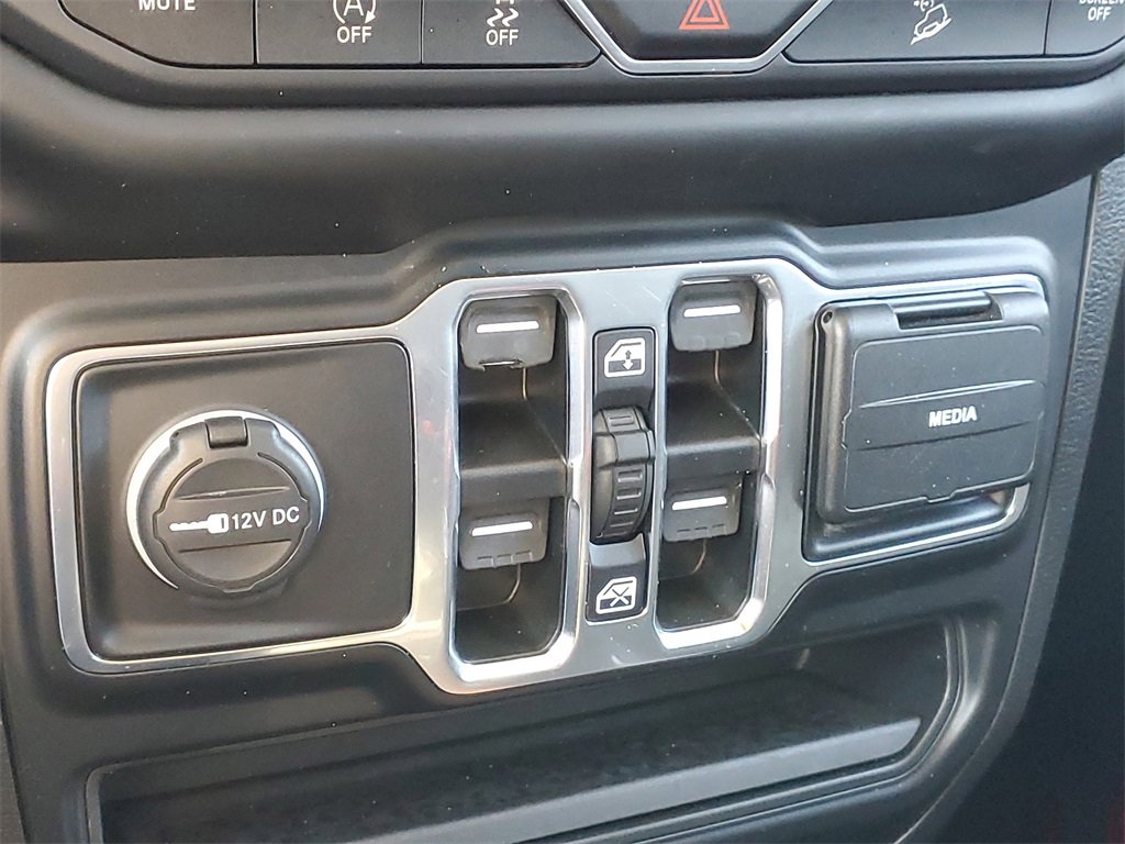 Used 2020 Jeep Wrangler Unlimited Sport image 23