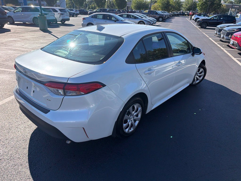 Certified 2025 Toyota Corolla LE FWD image 6