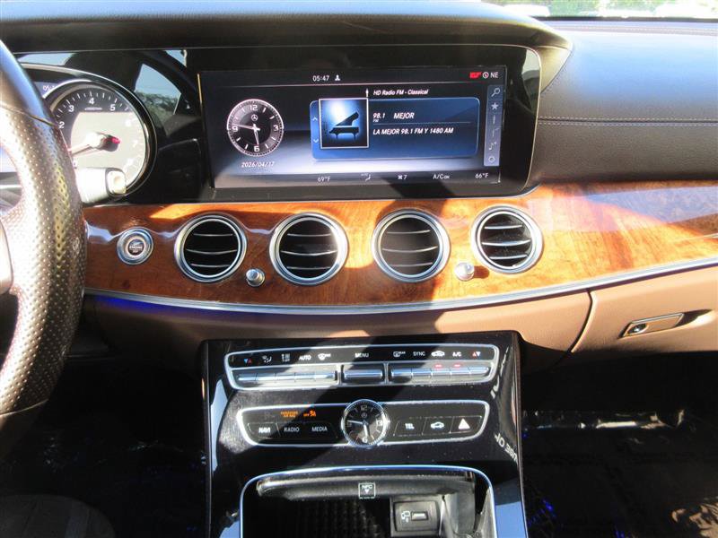 Used 2017 Mercedes-Benz E 300 4MATIC w/ Premium 3 Package image 17