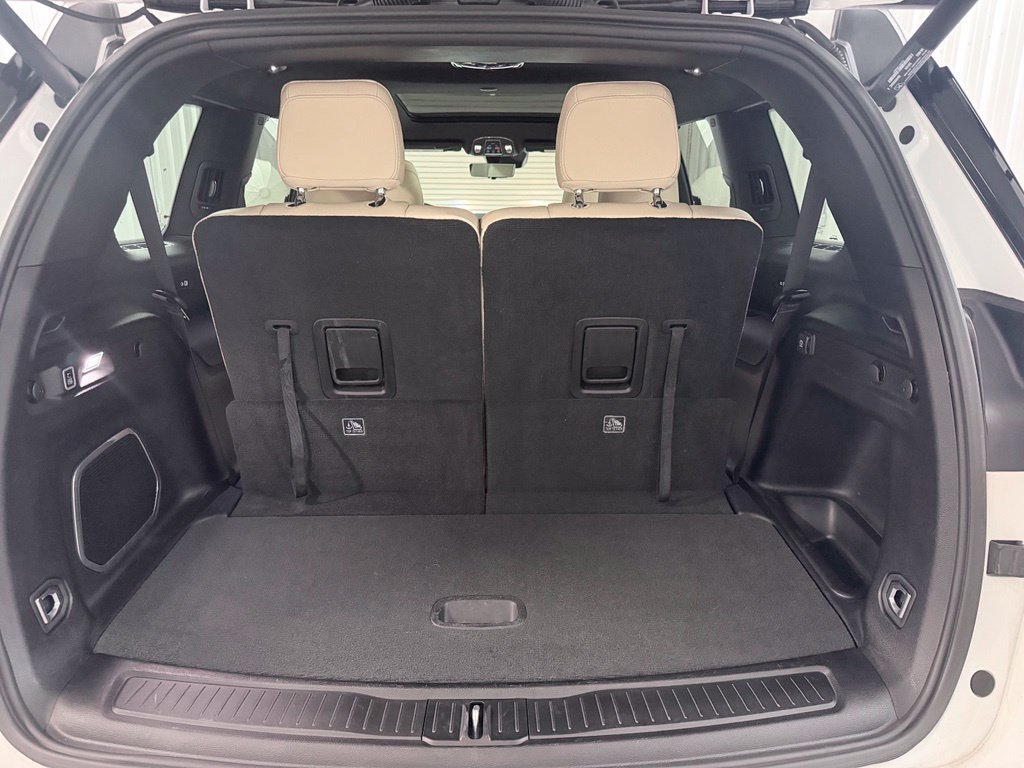 Used 2025 Jeep Grand Cherokee L Limited w/ Luxury Tech Group II RWD image 39