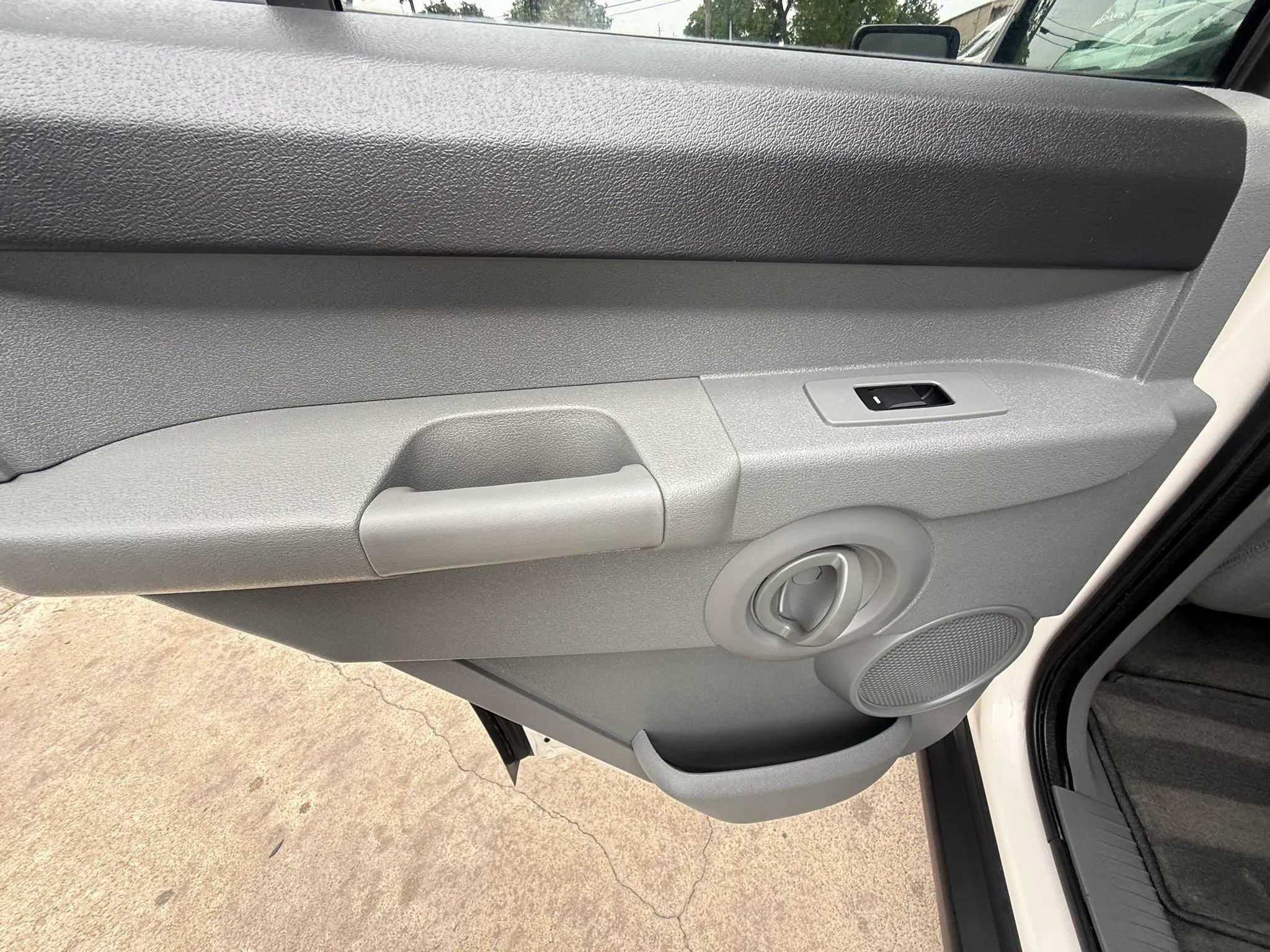 Used 2007 Jeep Commander Sport RWD image 26