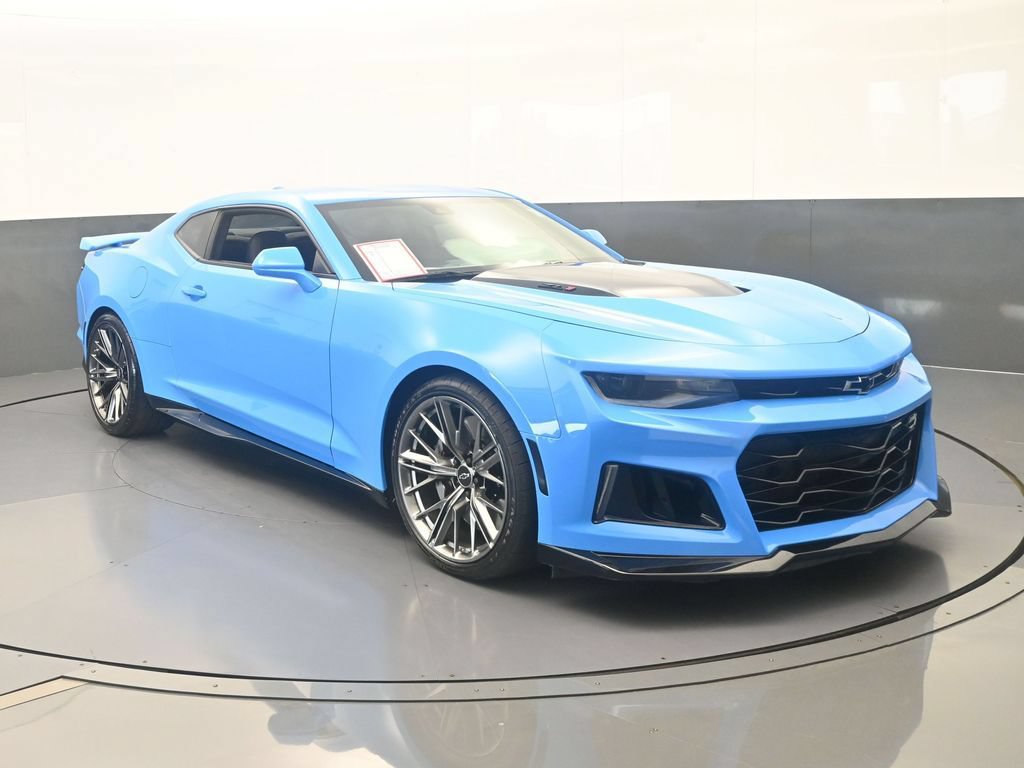 Used 2023 Chevrolet Camaro ZL1 RWD image 9