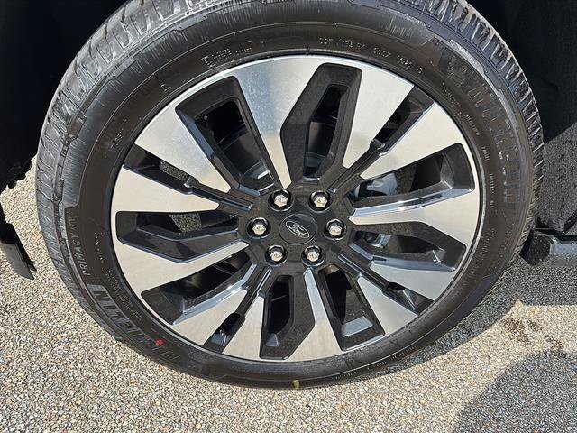 New 2027 Ford Expedition Max Platinum w/ Driver's Package AWD/4WD image 9