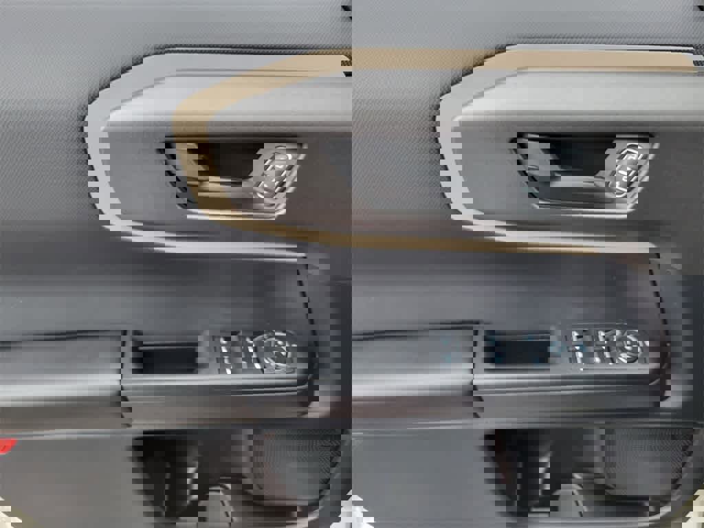 Used 2025 Ford Bronco Sport Big Bend image 17