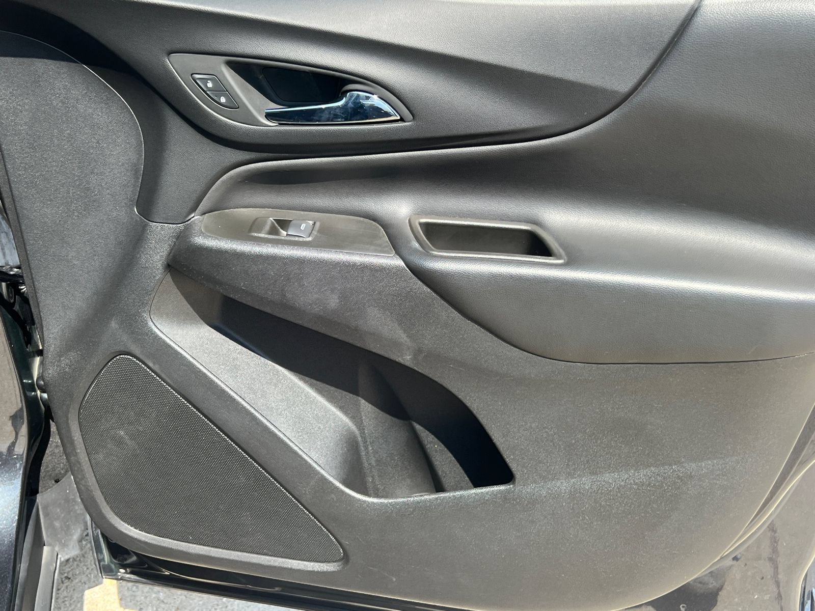 Used 2023 Chevrolet Equinox LT FWD image 15