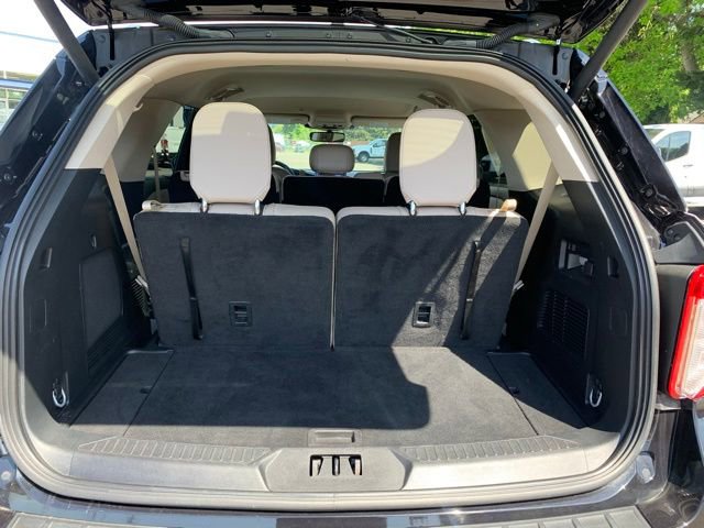 Used 2023 Ford Explorer Limited AWD/4WD image 5