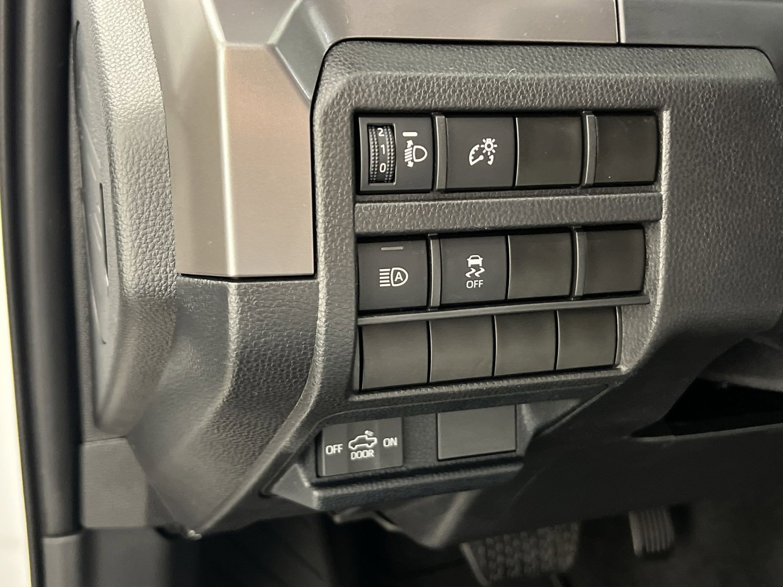 Used 2024 Toyota Tacoma SR5 image 30