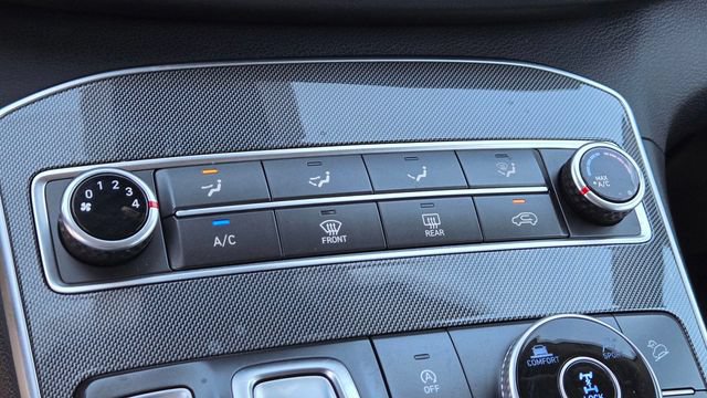 Used 2022 Hyundai Santa Fe SEL AWD/4WD image 22
