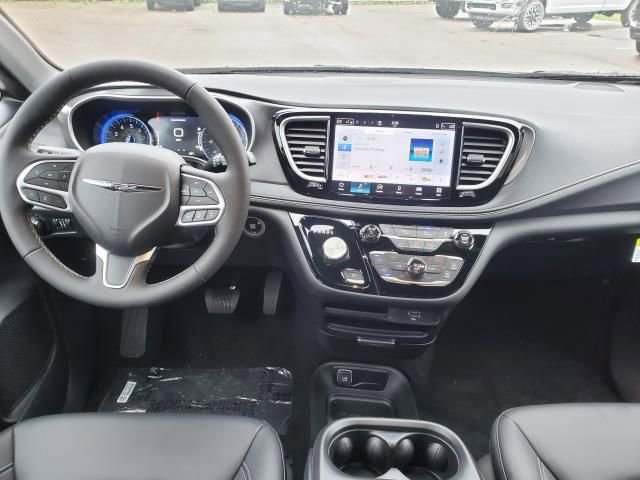 New 2026 Chrysler Pacifica Select image 26