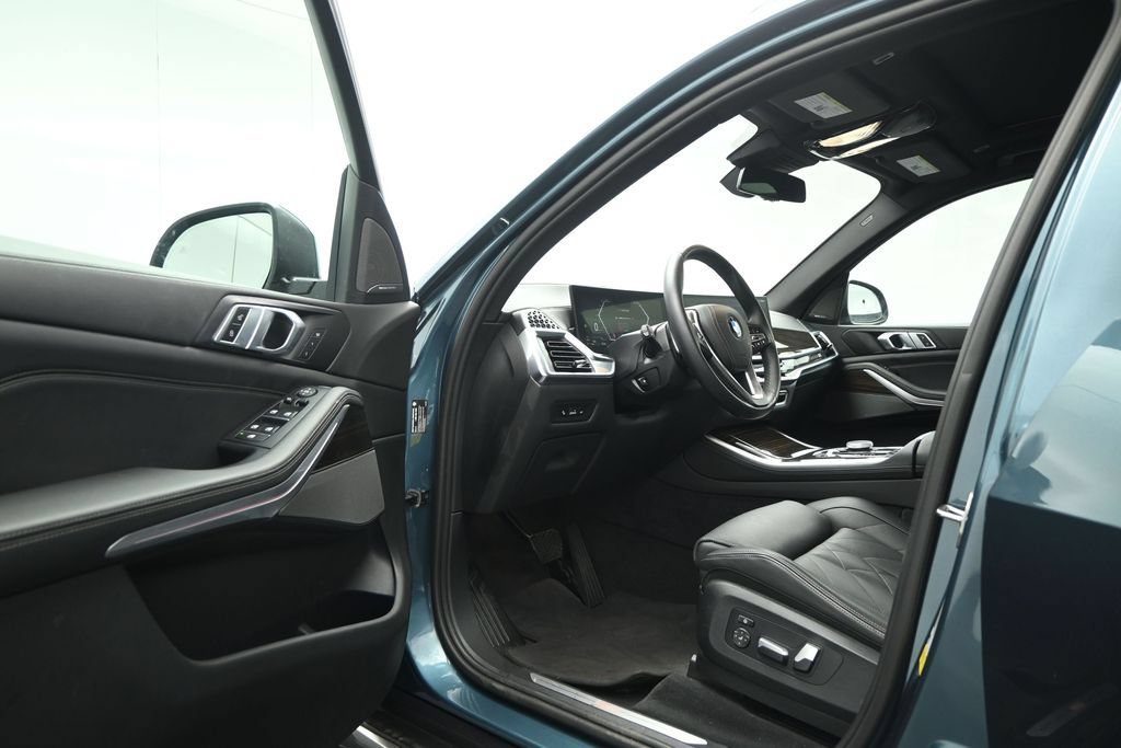 Used 2024 BMW X5 sDrive40i w/ Premium Package RWD image 7