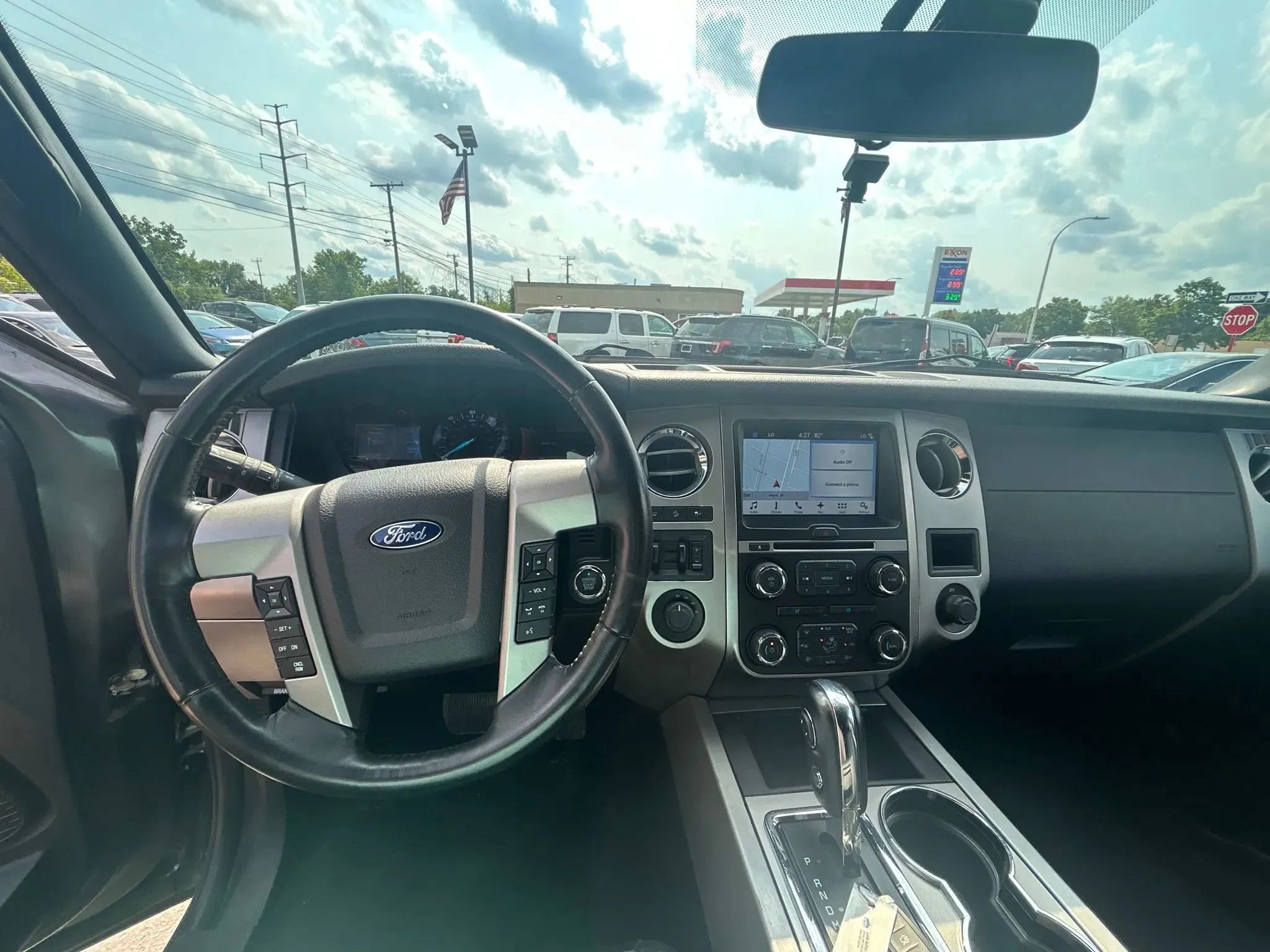 Used 2017 Ford Expedition Limited w/ Equipment Group 301A image 18