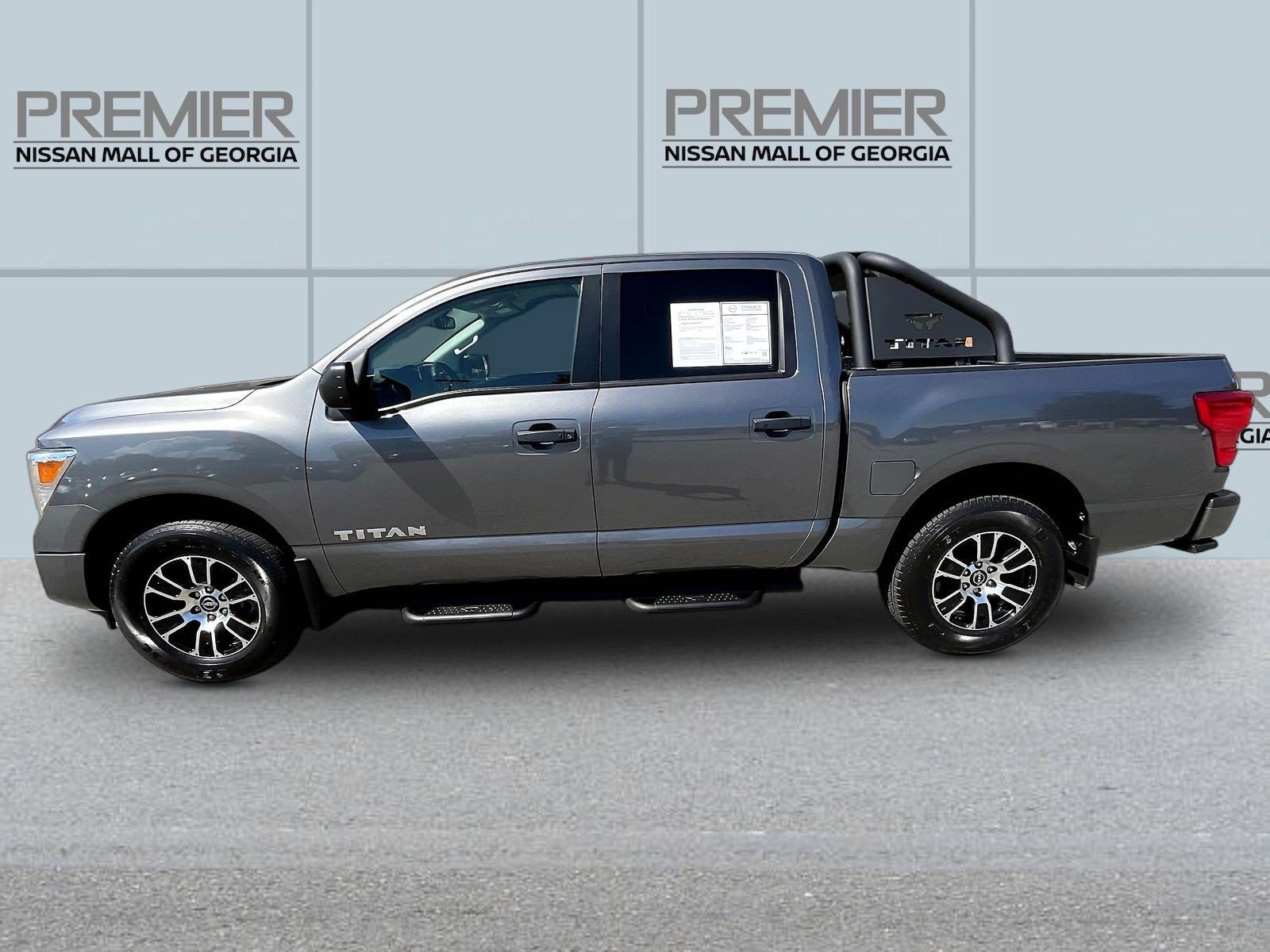 Used 2024 Nissan Titan SV w/ SV Convenience Package AWD/4WD image 4