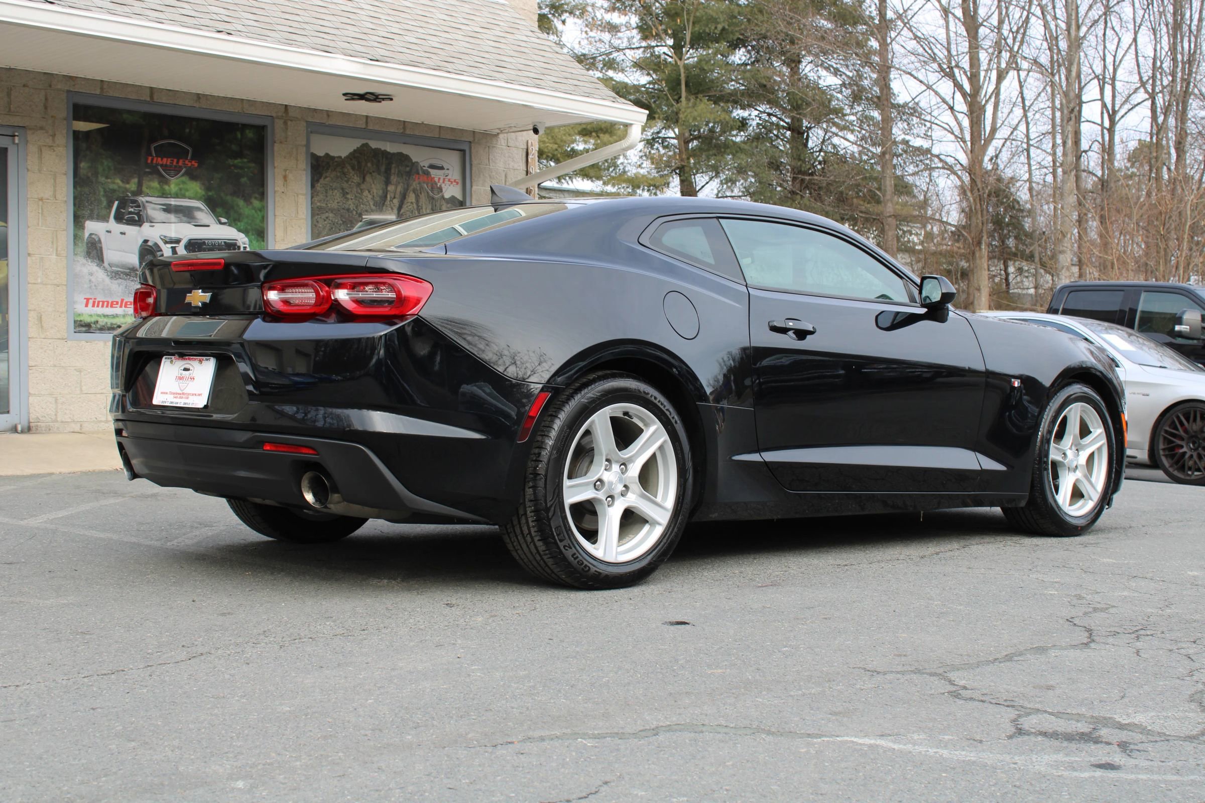 Used 2019 Chevrolet Camaro LT w/ Technology Package image 6
