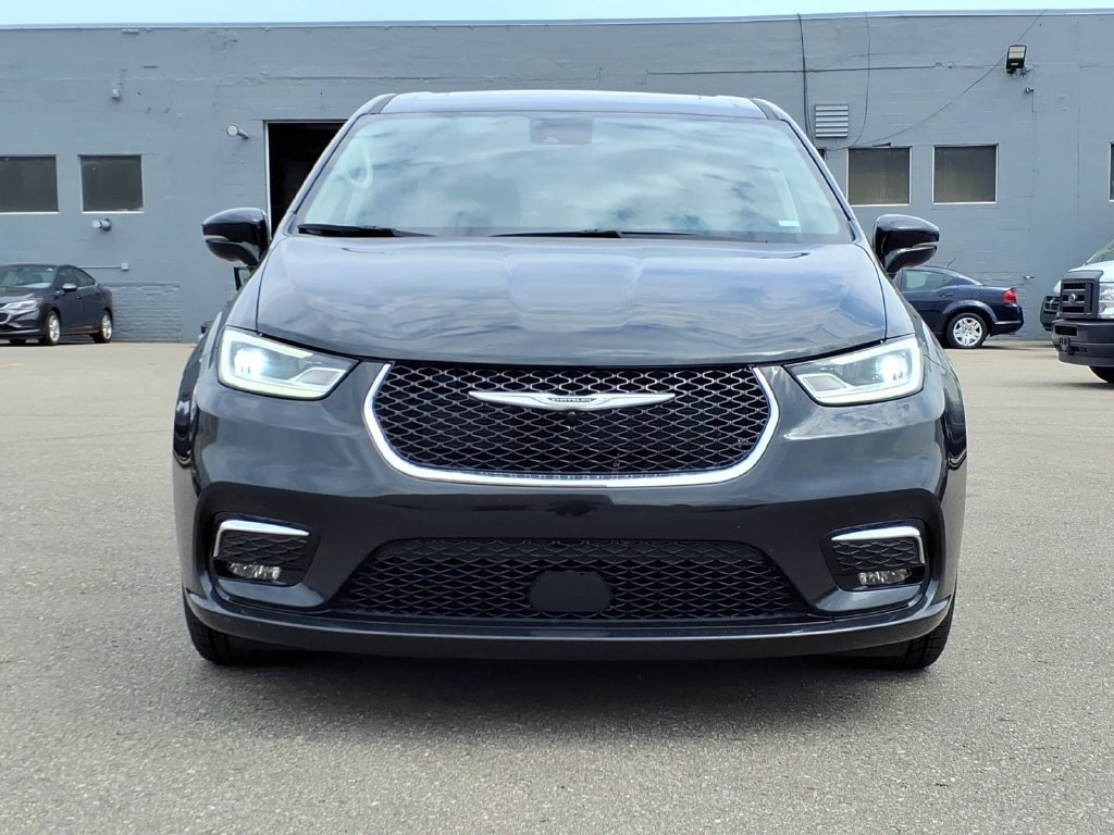 Used 2024 Chrysler Pacifica Limited FWD image 26