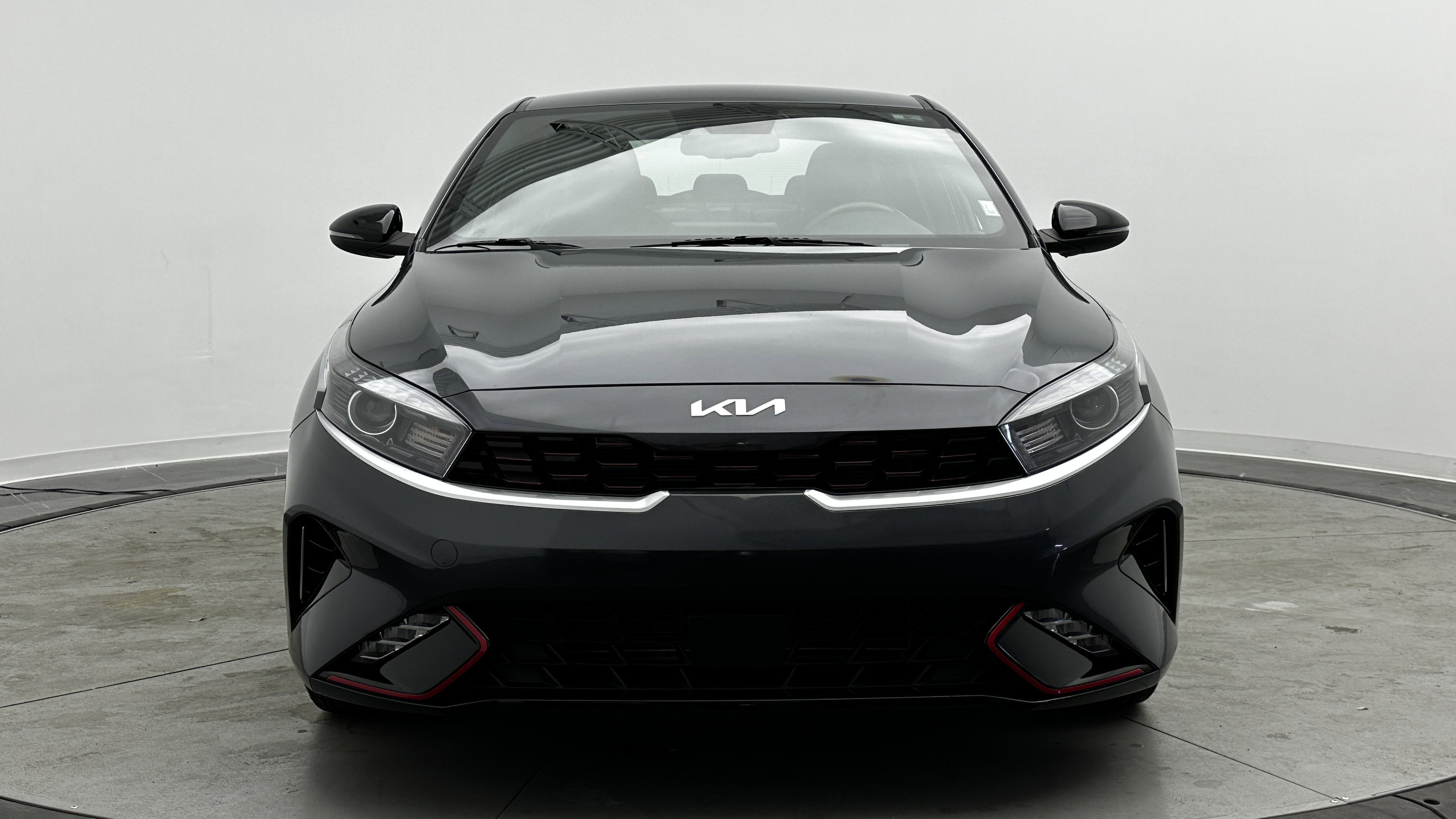 Used 2023 Kia Forte GT-Line w/ GT-Line Technology Package image 2