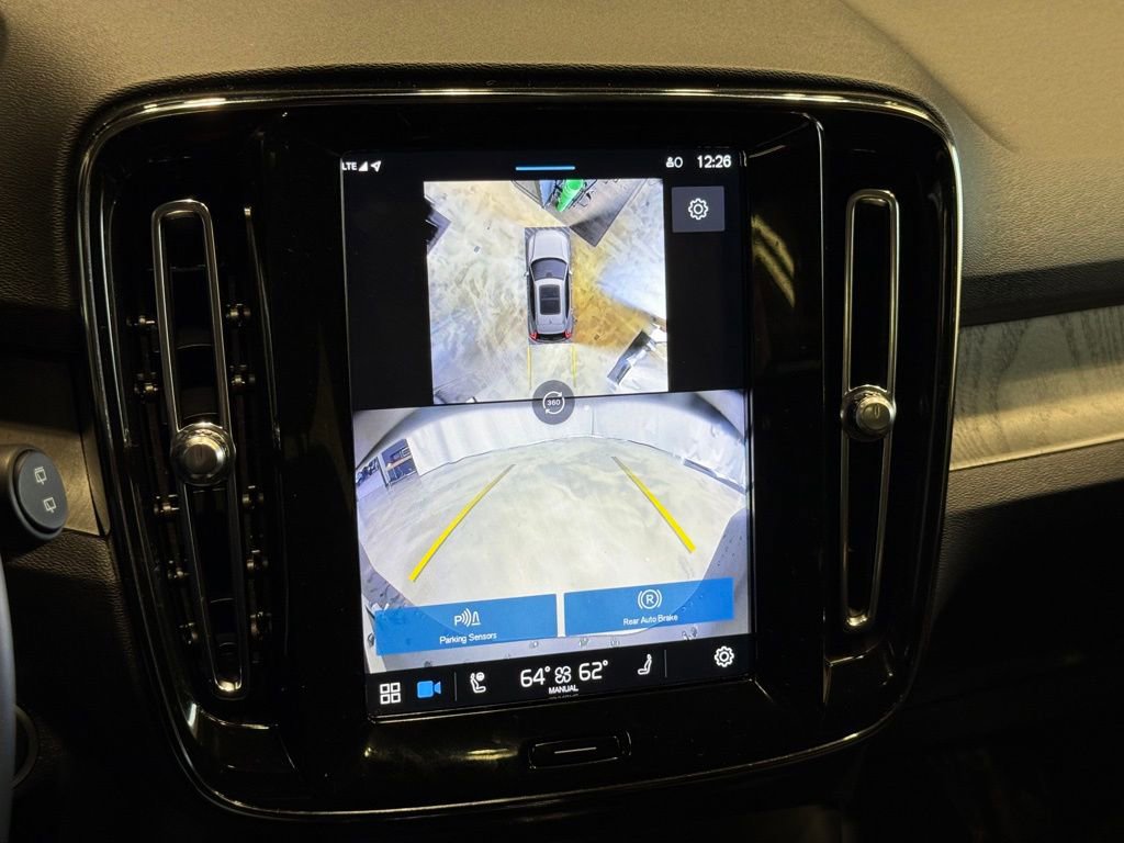 Used 2024 Volvo XC40 B5 Plus w/ Climate Package image 11