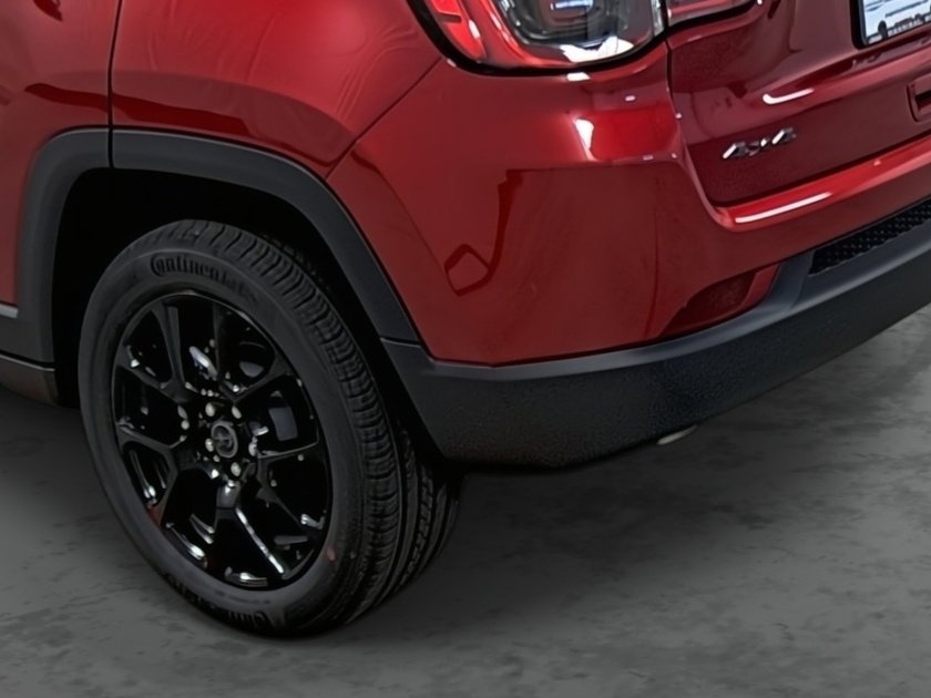 New 2026 Jeep Compass Latitude image 9