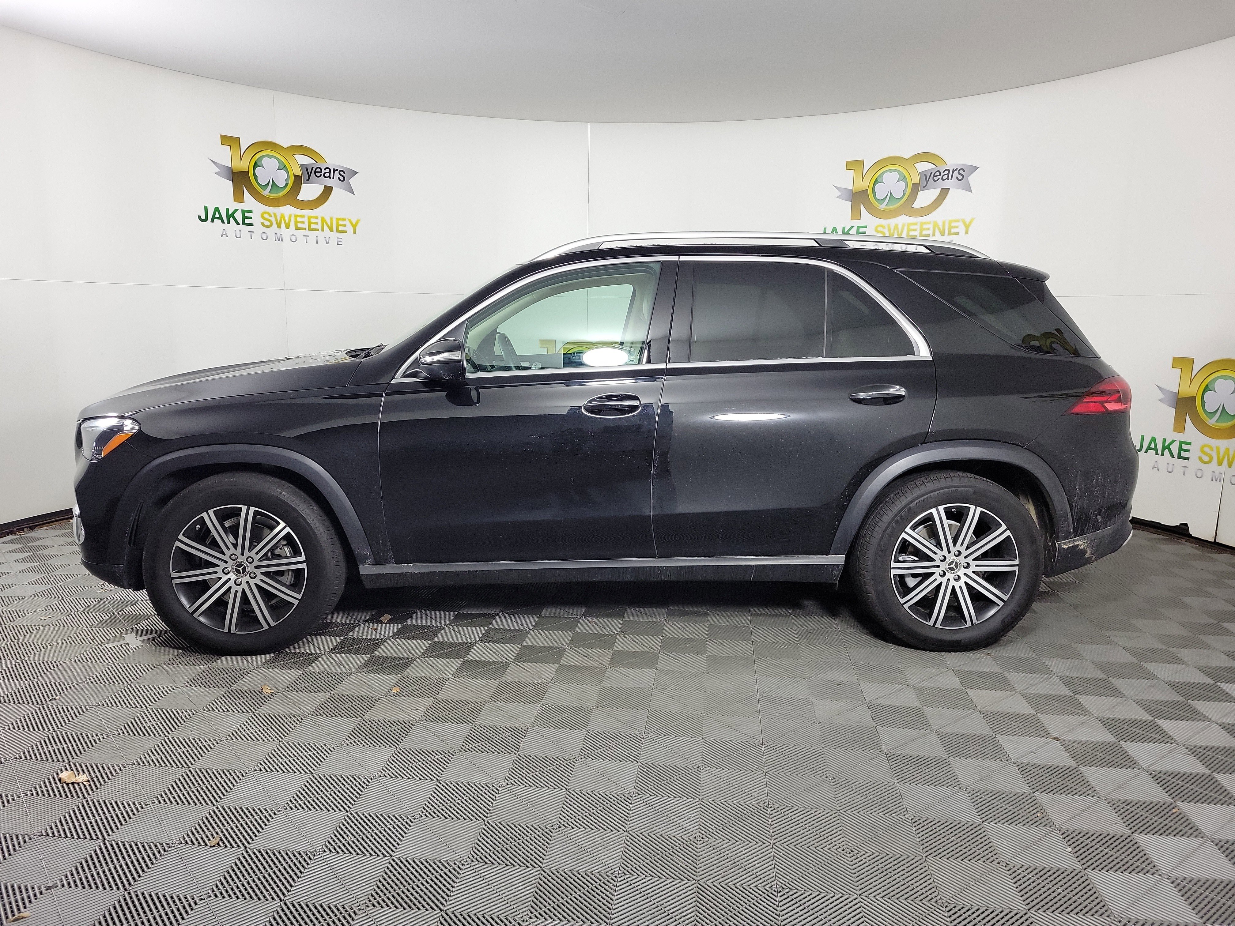 Used 2024 Mercedes-Benz GLE 350 4MATIC image 2