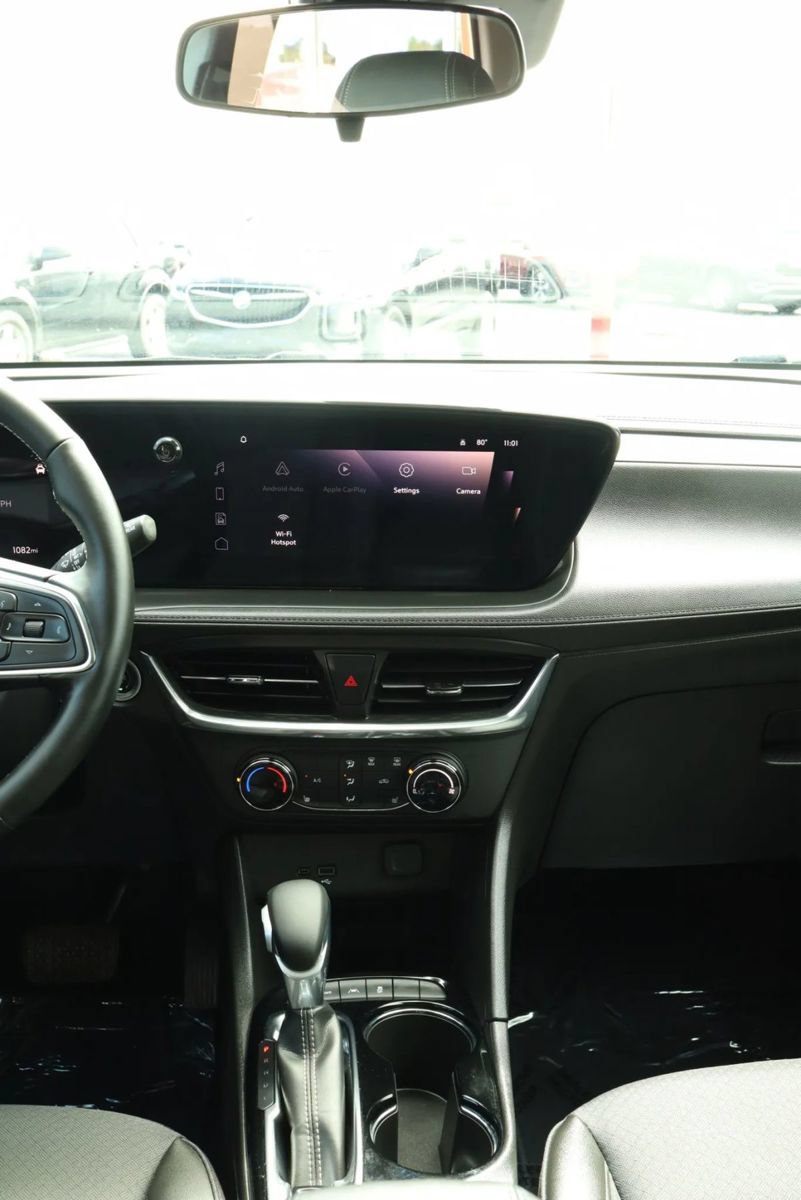 Used 2025 Buick Encore GX Preferred w/ Advanced Technology Package AWD/4WD image 32
