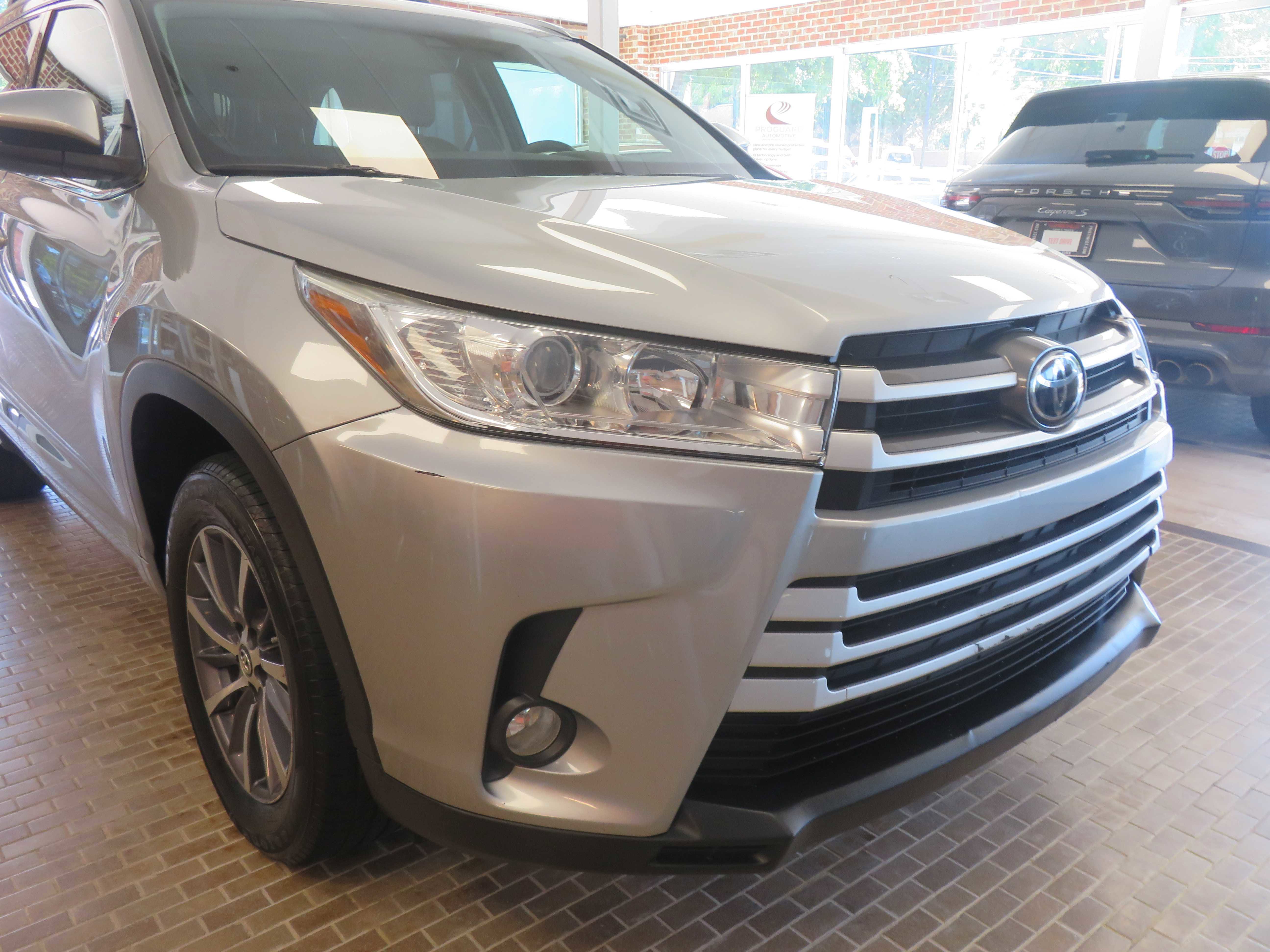 Used 2017 Toyota Highlander XLE FWD image 67