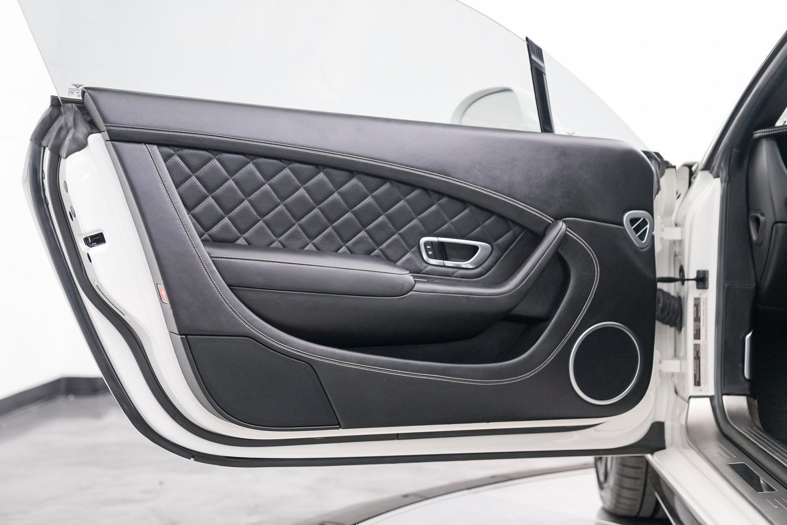 Used 2016 Bentley Continental GT V8 S image 23