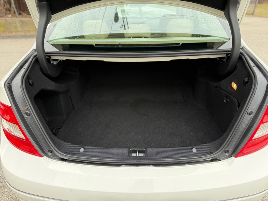 Used 2010 Mercedes-Benz C 300 4MATIC Sedan image 22