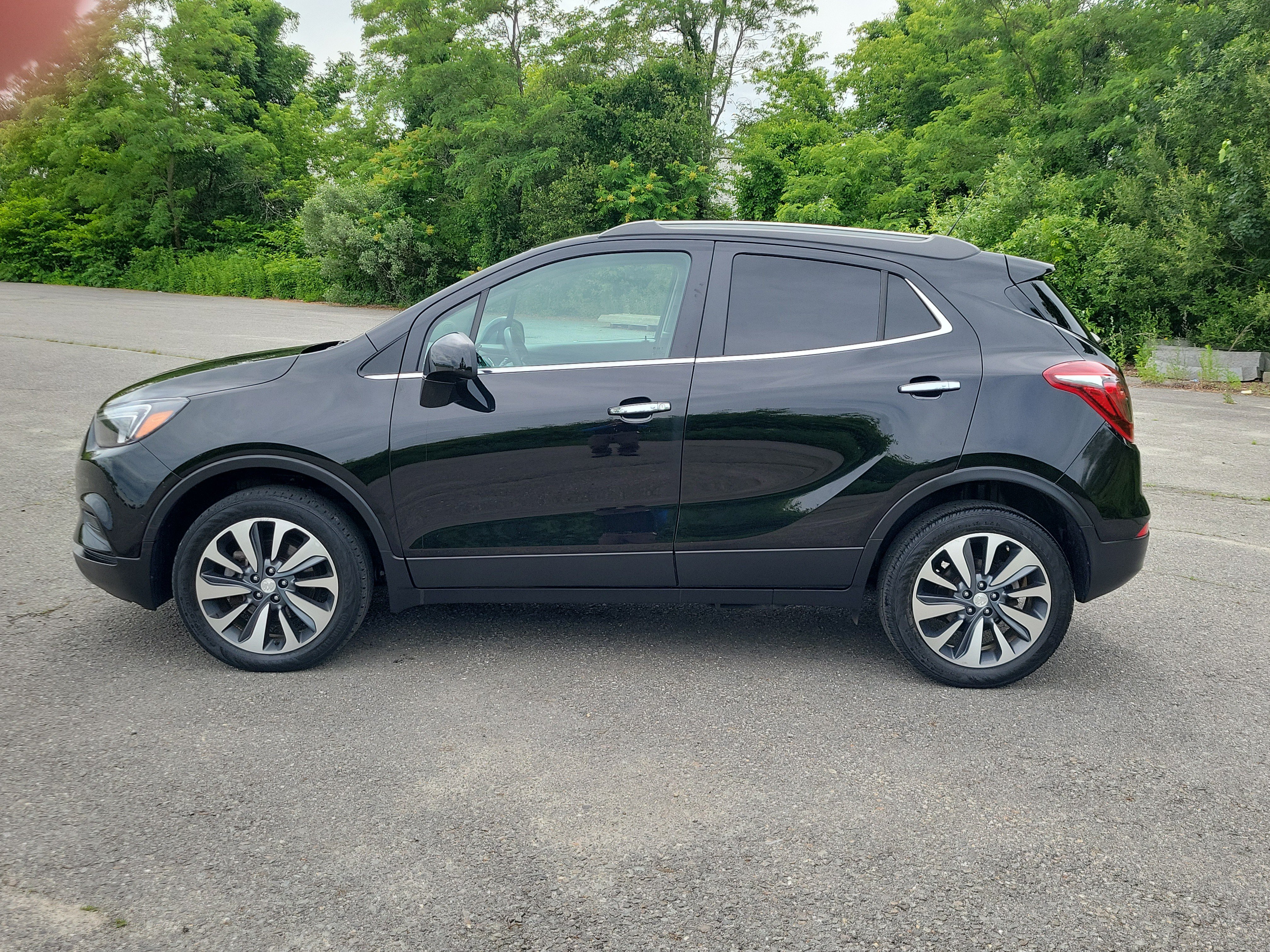 Used 2022 Buick Encore Preferred w/ Safety Package AWD/4WD image 8
