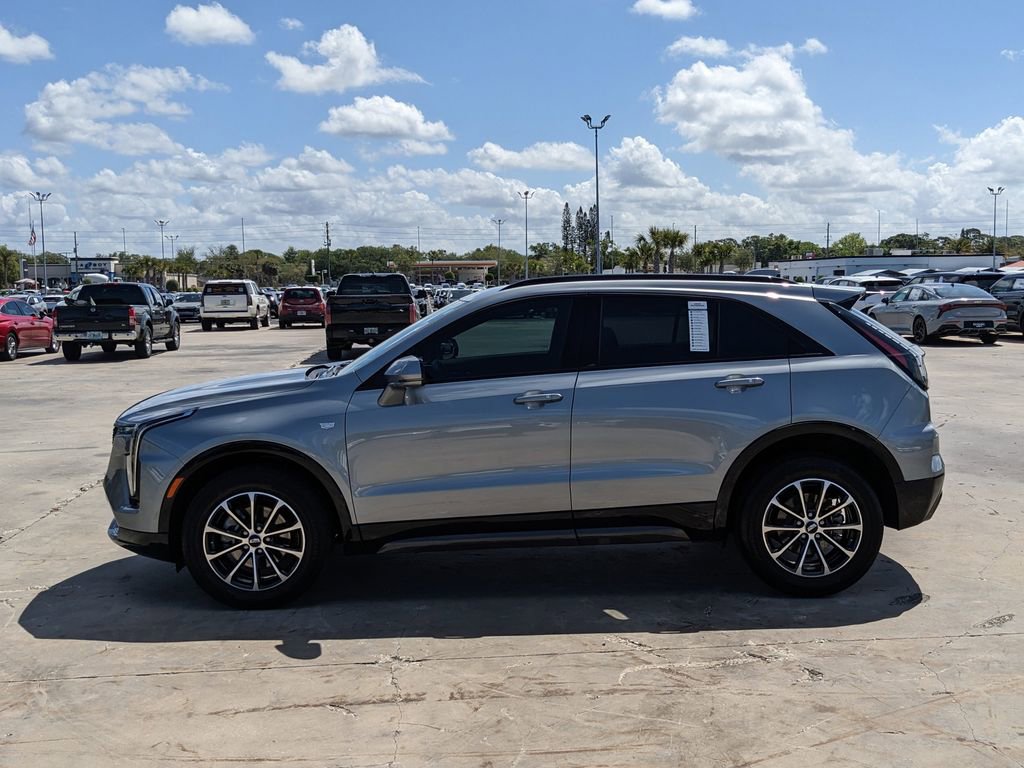 Used 2024 Cadillac XT4 Sport image 5