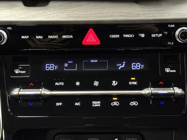 Used 2024 Kia Carnival EX image 19