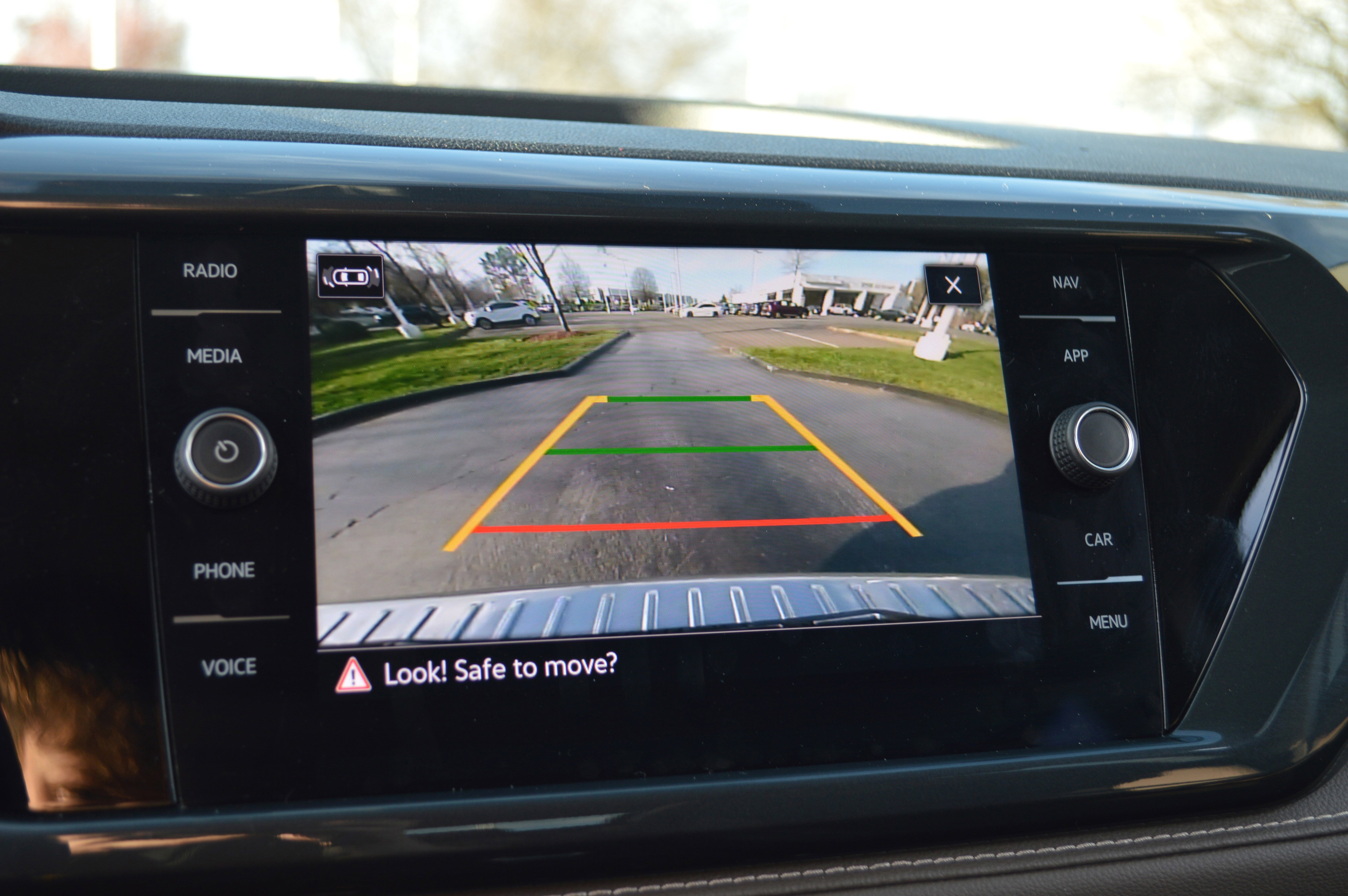 Used 2022 Volkswagen Taos SEL image 20