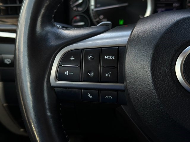 Used 2019 Lexus LX 570 4WD w/ Luxury Package image 28