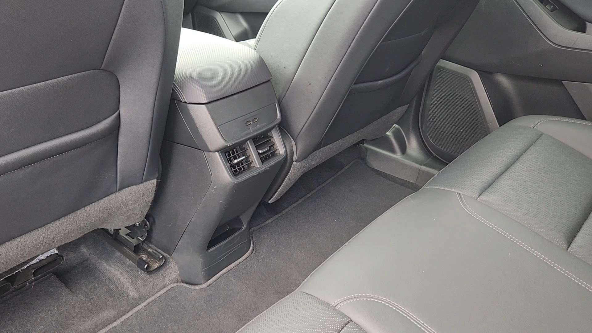 Used 2025 Chevrolet Equinox LT w/ Convenience Package II AWD/4WD image 17