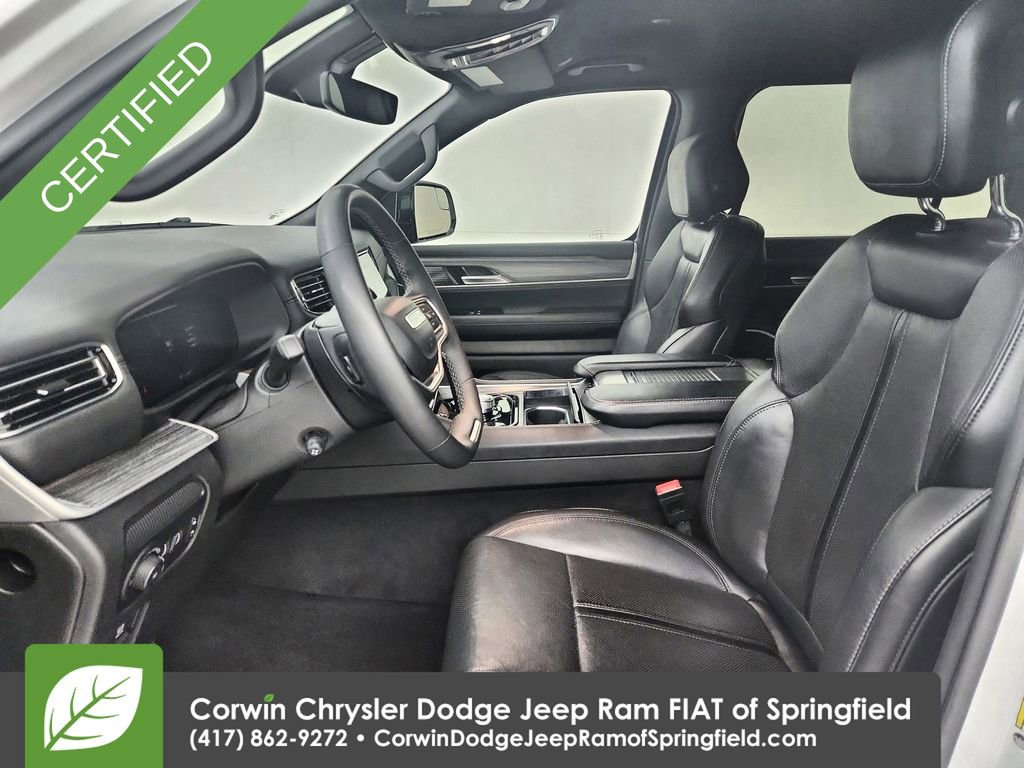 Used 2024 Jeep Wagoneer L Series II w/ Flexible Seating Group image 19