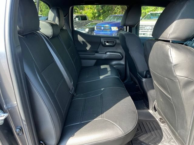 Used 2023 Toyota Tacoma TRD Sport w/ Technology Package AWD/4WD image 10