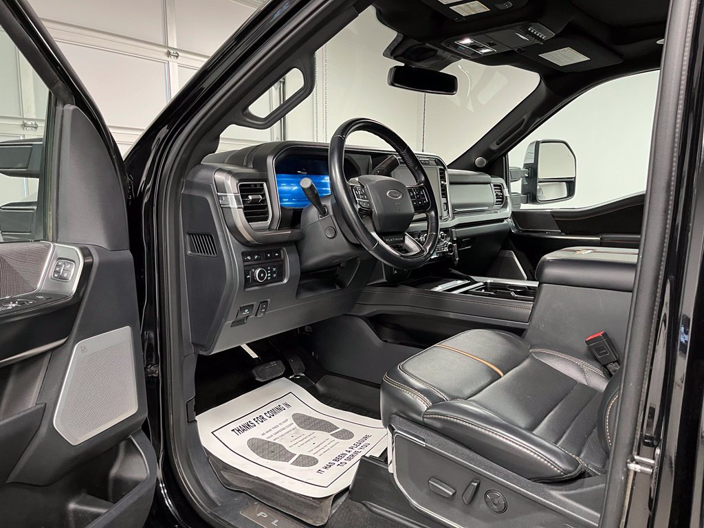 Used 2024 Ford F350 Platinum w/ Tremor Off-Road Package AWD/4WD image 20