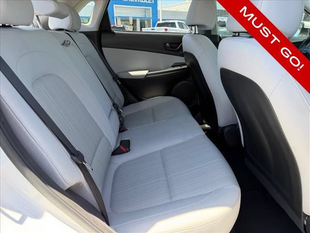 Used 2023 Hyundai Kona SEL FWD image 9