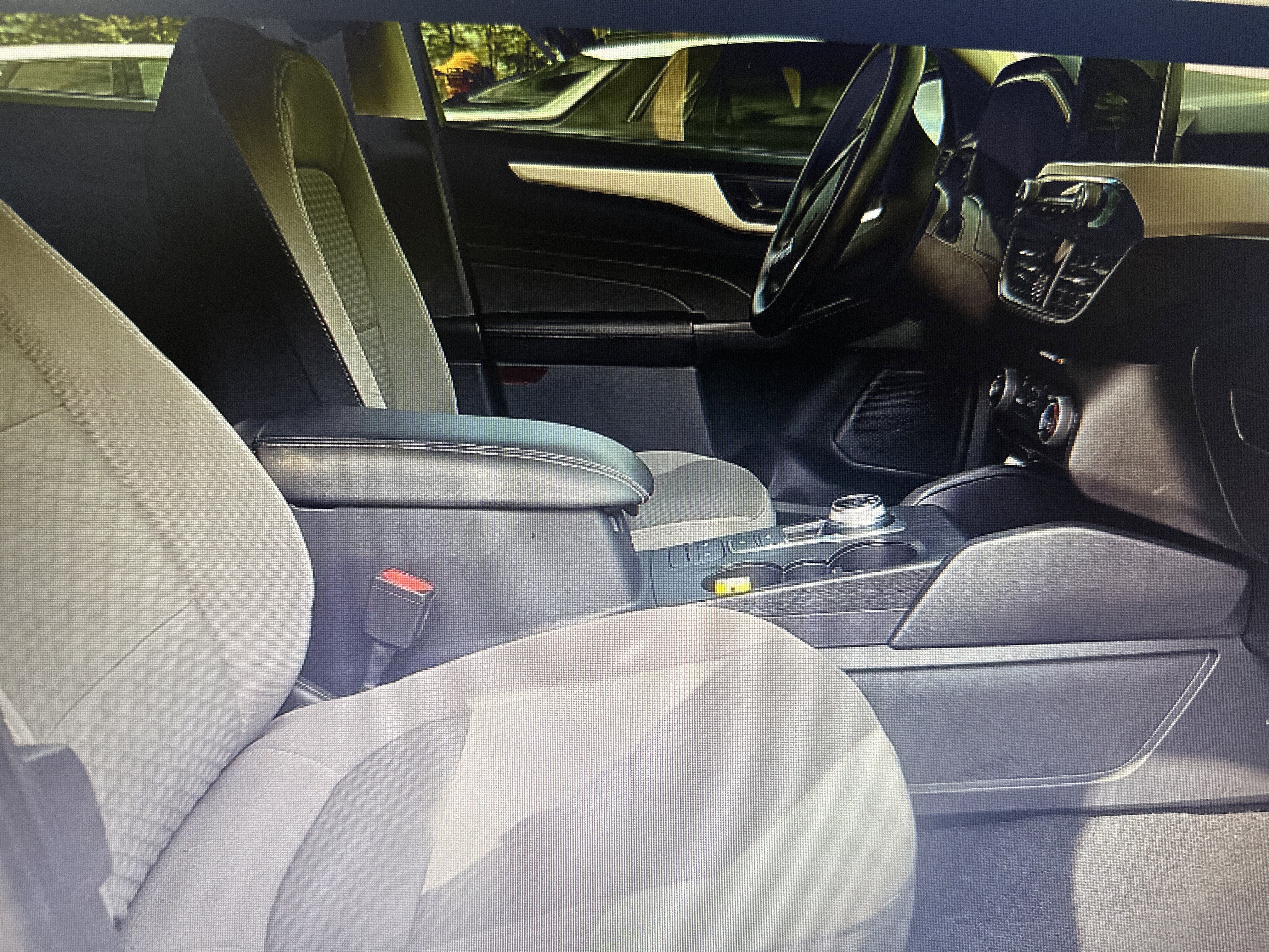 Used 2022 Ford Escape SE image 24