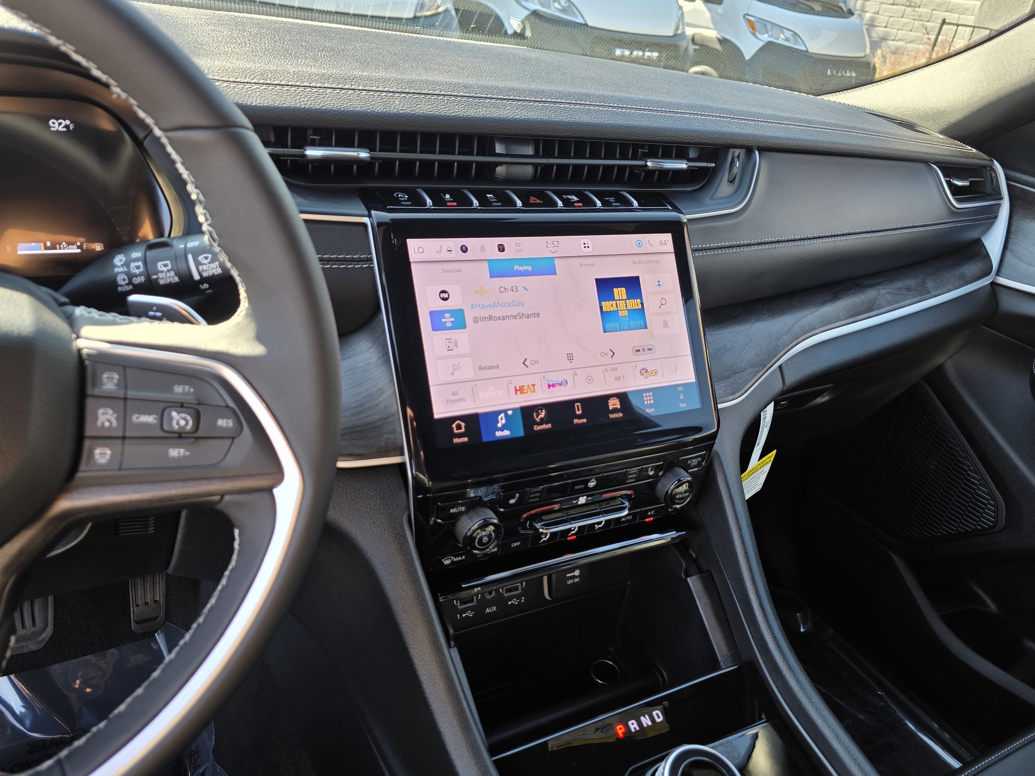 New 2025 Jeep Grand Cherokee Limited image 15