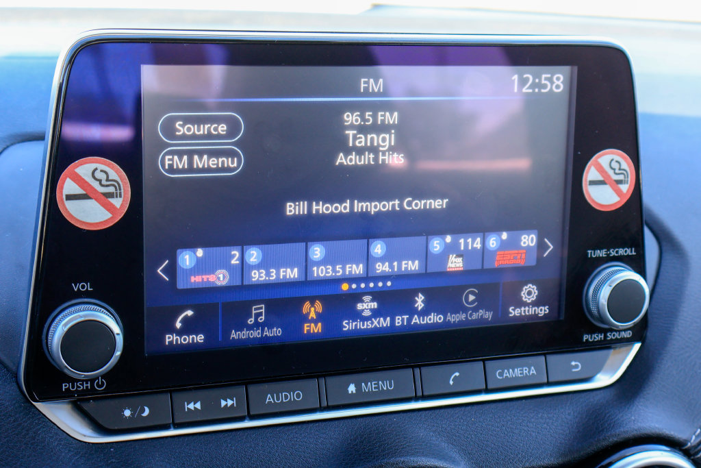 Used 2025 Nissan Sentra SV FWD image 3