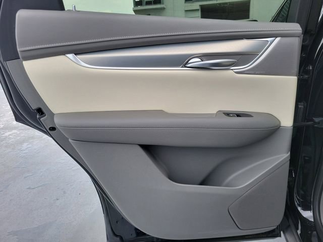 Certified 2023 Cadillac XT5 Premium Luxury FWD image 10