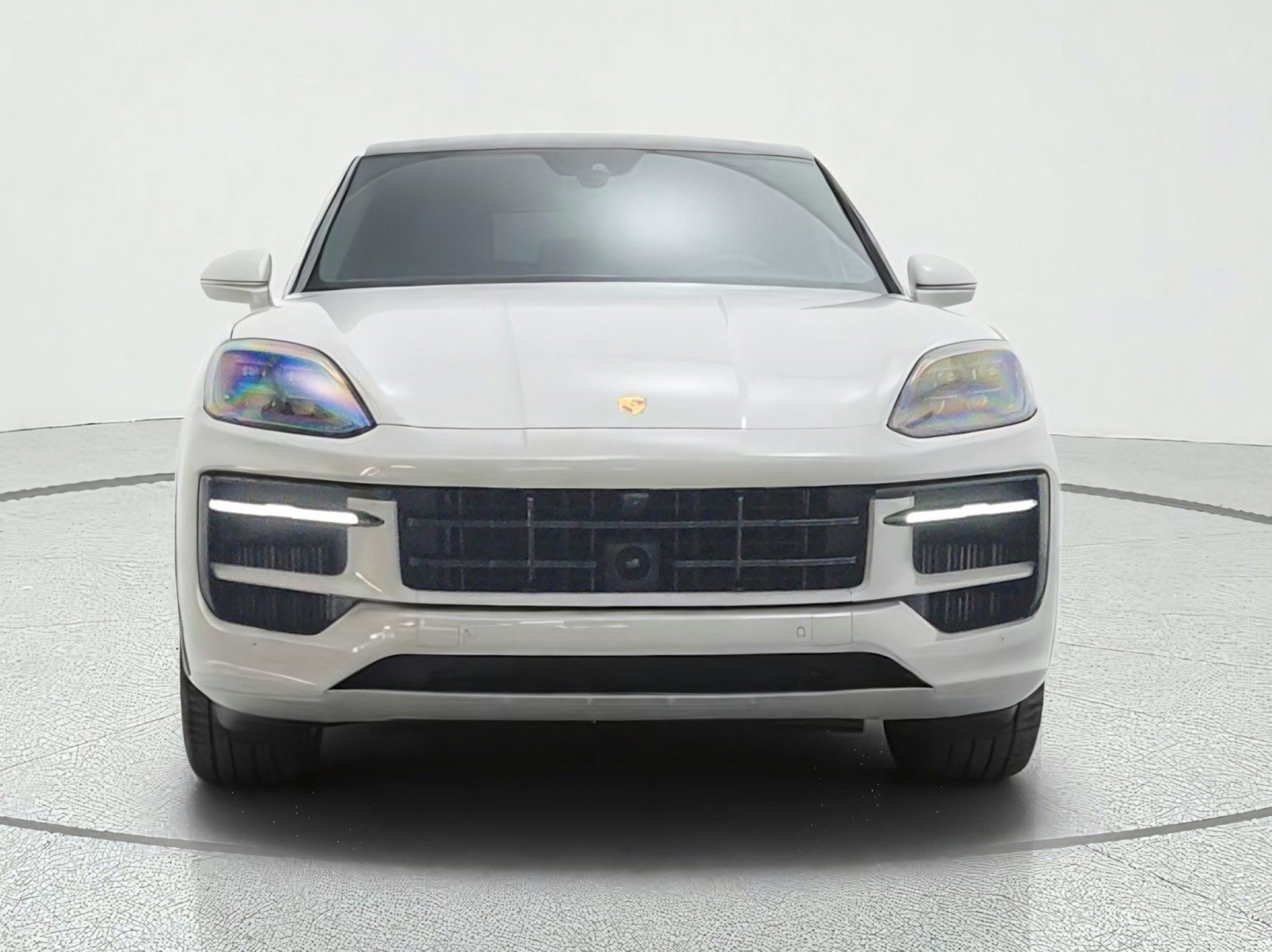 Used 2025 Porsche Cayenne GTS AWD/4WD image 2