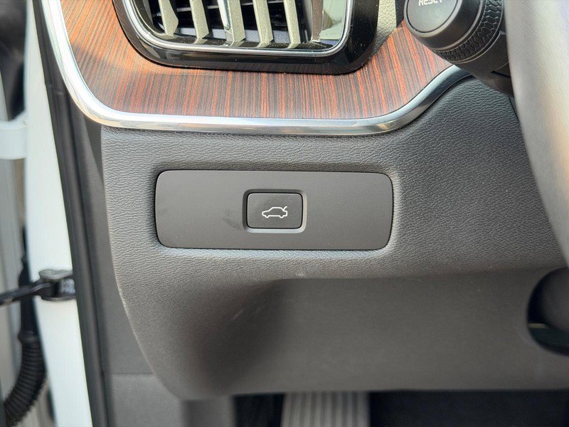 Used 2023 Volvo XC60 B5 Ultimate w/ Climate Package AWD/4WD image 20