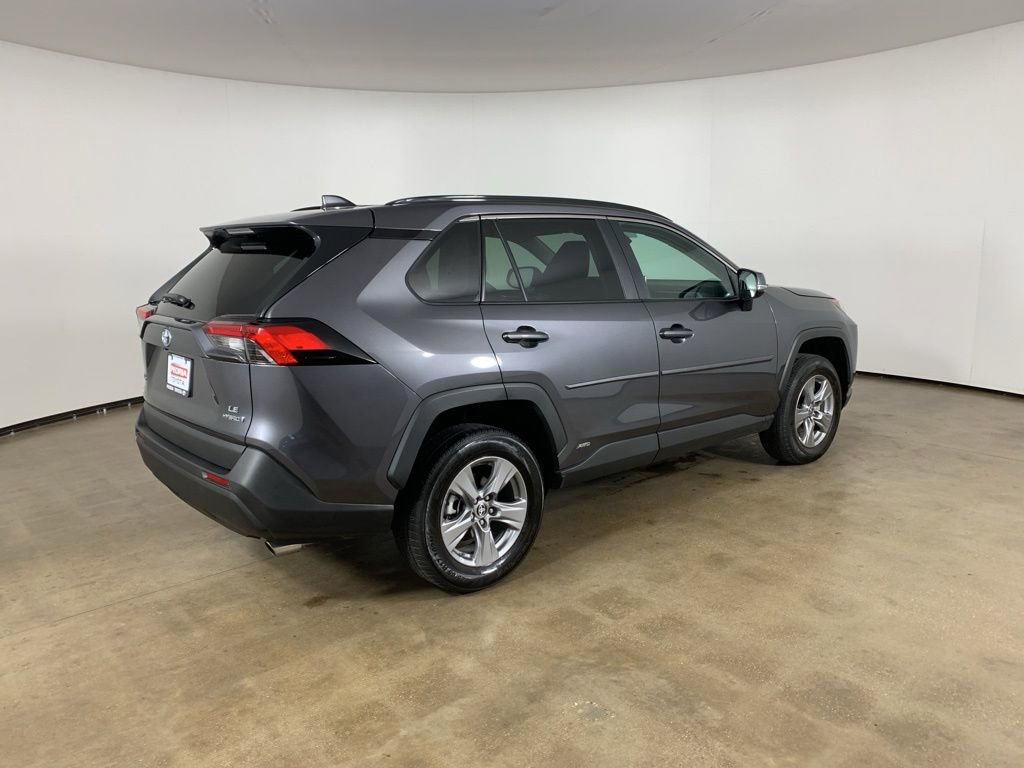 Used 2024 Toyota RAV4 LE image 8
