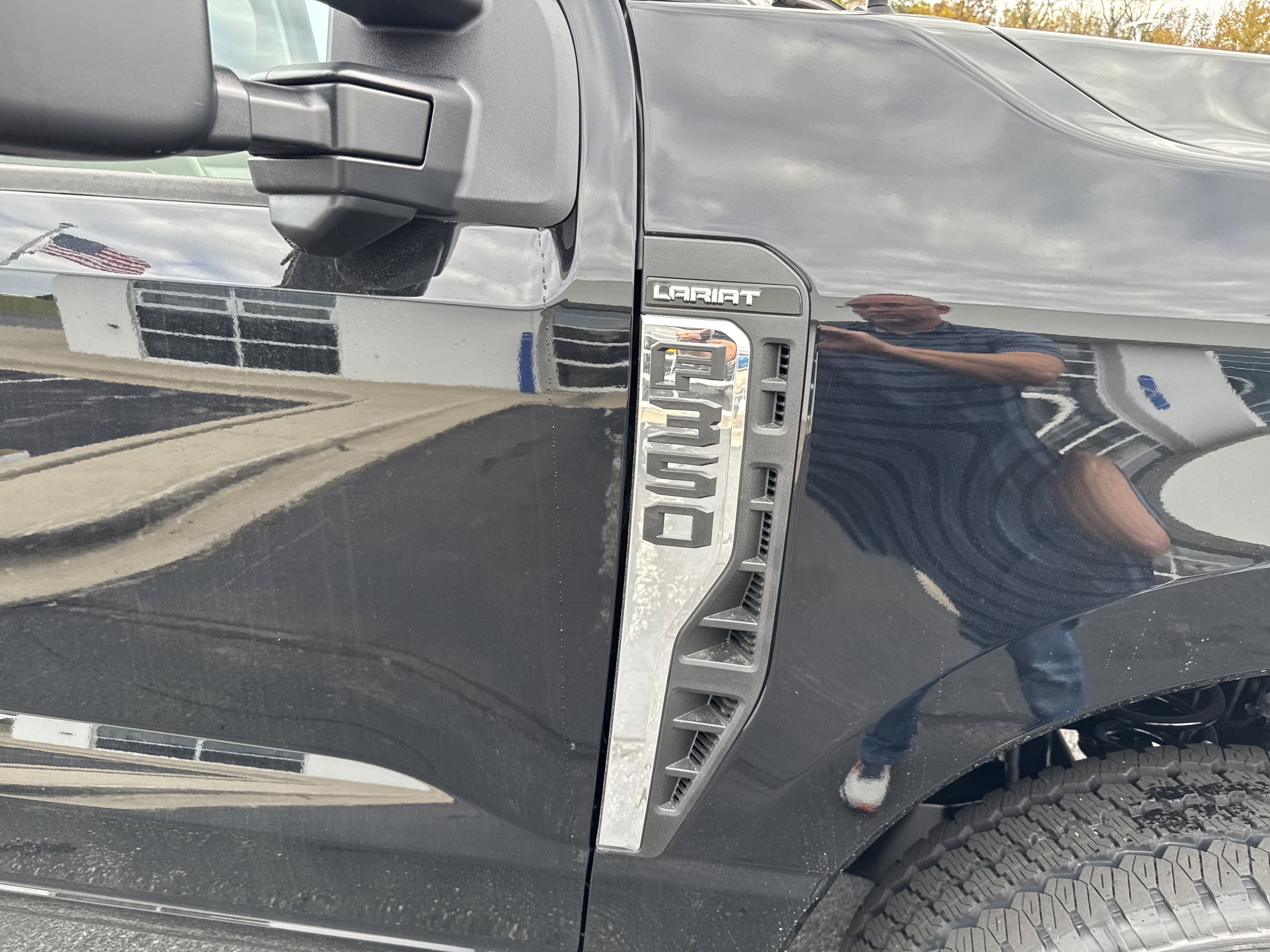 New 2026 Ford F350 Lariat w/ FX4 Off-Road Package image 7