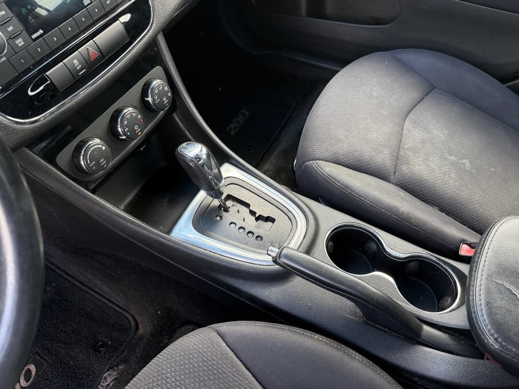 Used 2014 Chrysler 200 Touring FWD image 20
