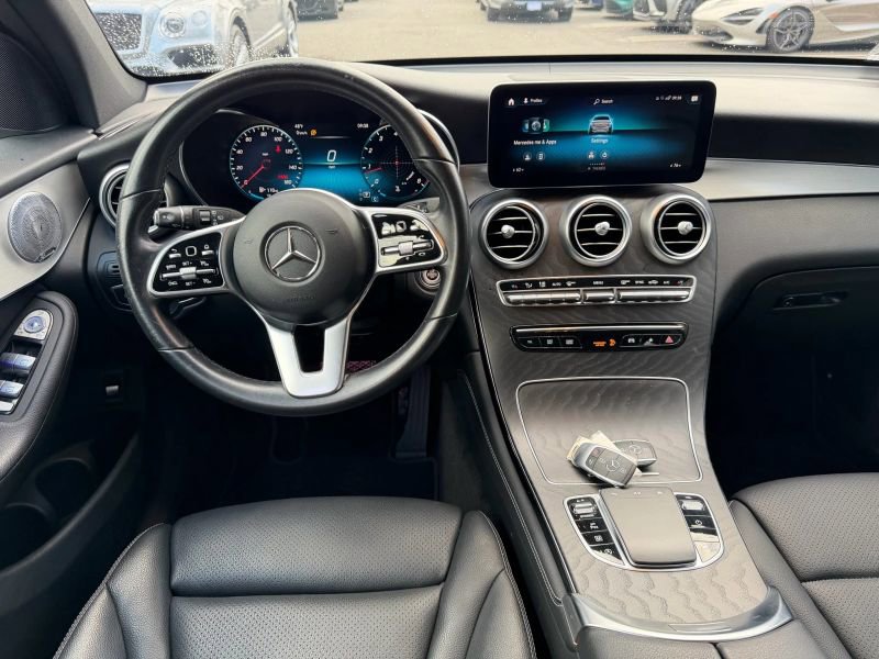 Used 2021 Mercedes-Benz GLC 300 4MATIC image 17