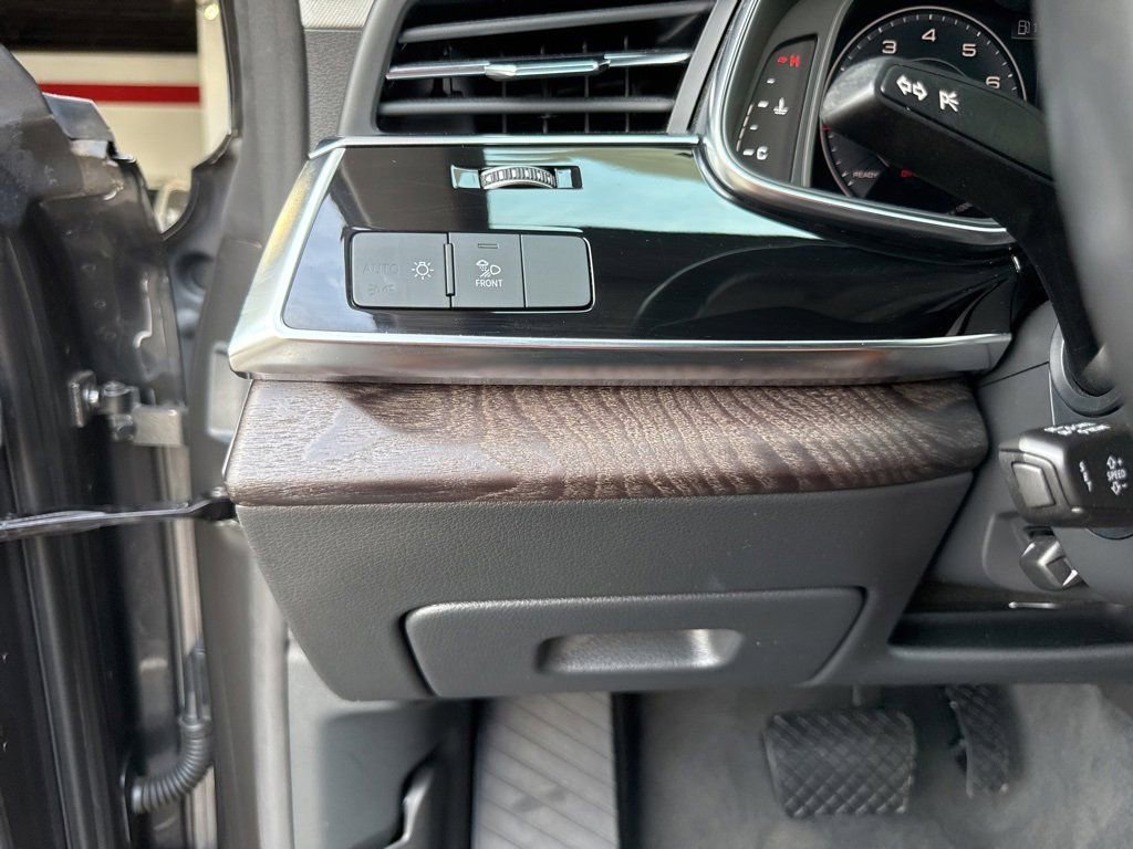 Used 2019 Audi Q8 Premium w/ Convenience Package image 26