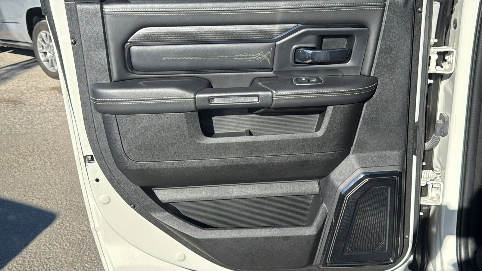 Certified 2024 RAM 2500 Limited image 16